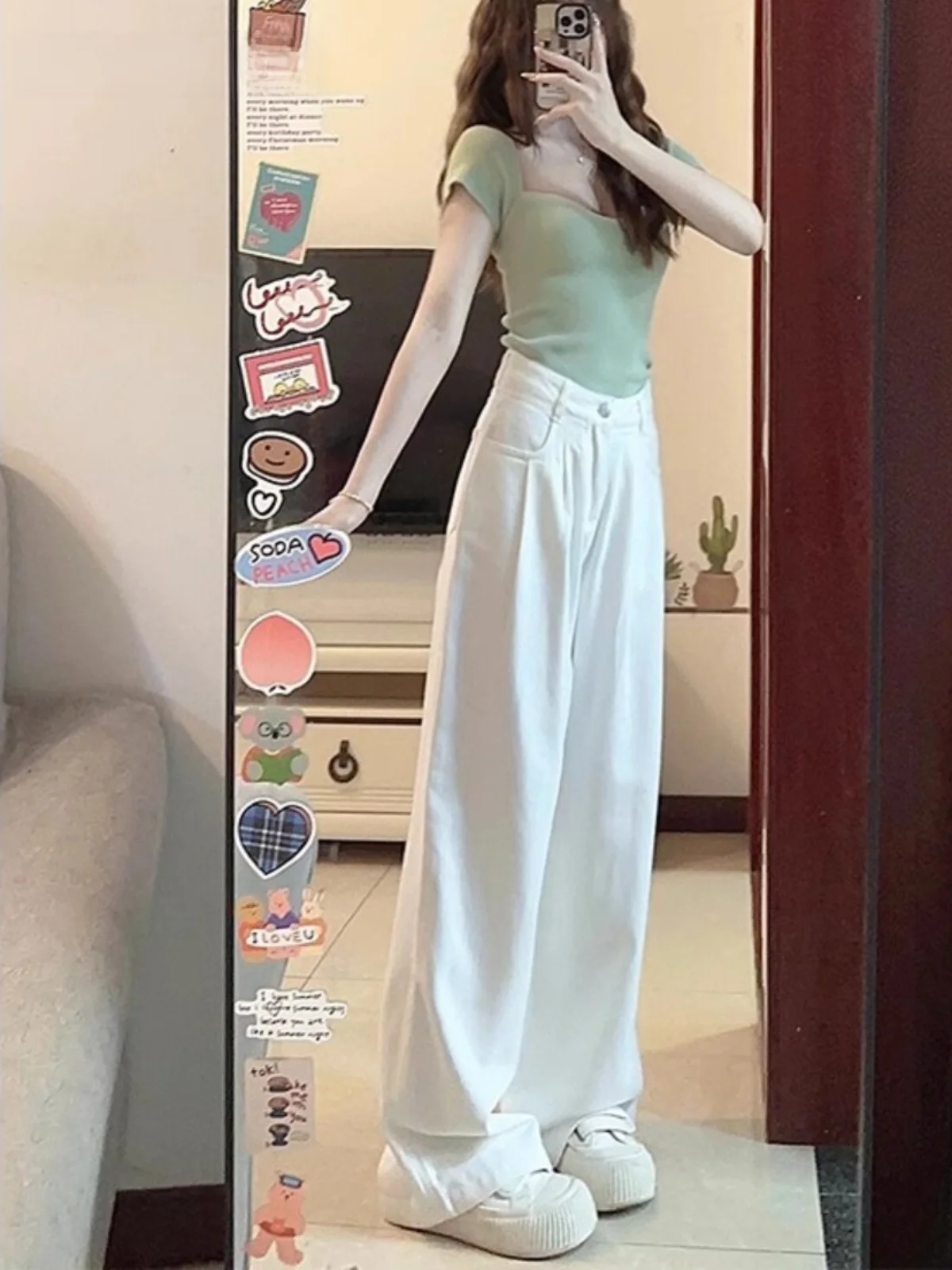High Waist Wide Leg Jeans Women's Folded Hem Loose Fit Floor Length Slimming Straight Cut Trousers Spring Autumn Denim Jeans
High Waist Wide Leg Jeans Women's Folded Hem Loose Fit Floor Length Slimming Straight Cut Trousers Spring Autumn Denim Jeans
