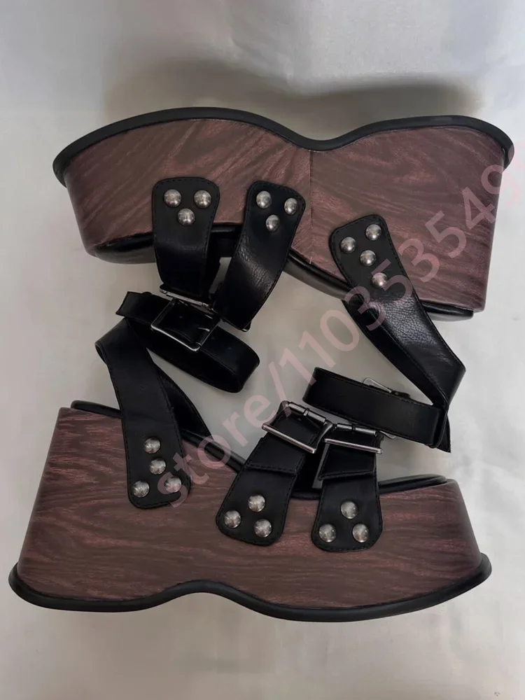 2026 Vintage Wood Grain Platform Wedge Women Sandals Rivet Multi Buckle Straps Open Toe Adjustable Strap Gothic Summer Shoes
2026 Vintage Wood Grain Platform Wedge Women Sandals Rivet Multi Buckle Straps Open Toe Adjustable Strap Gothic Summer Shoes