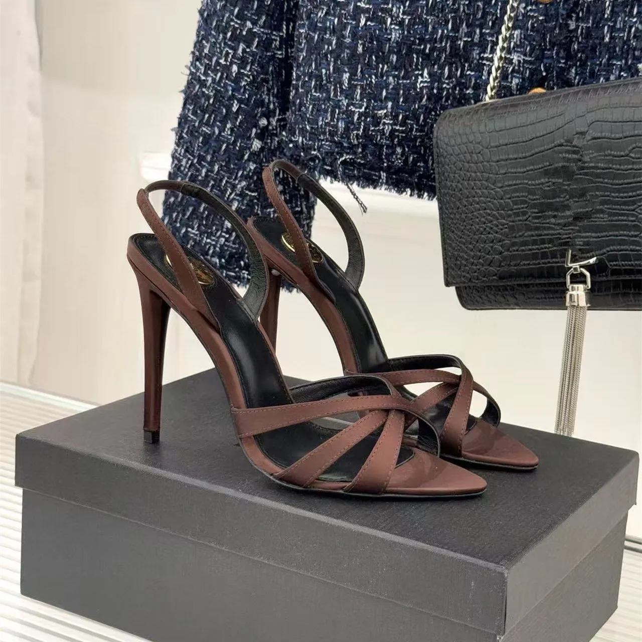 Women's High Heel Sandals Pointed Toe Cross Strap Stiletto Slingback Heels Elegant Open Toe Party Clubwear Dress Shoes
Women's High Heel Sandals Pointed Toe Cross Strap Stiletto Slingback Heels Elegant Open Toe Party Clubwear Dress Shoes