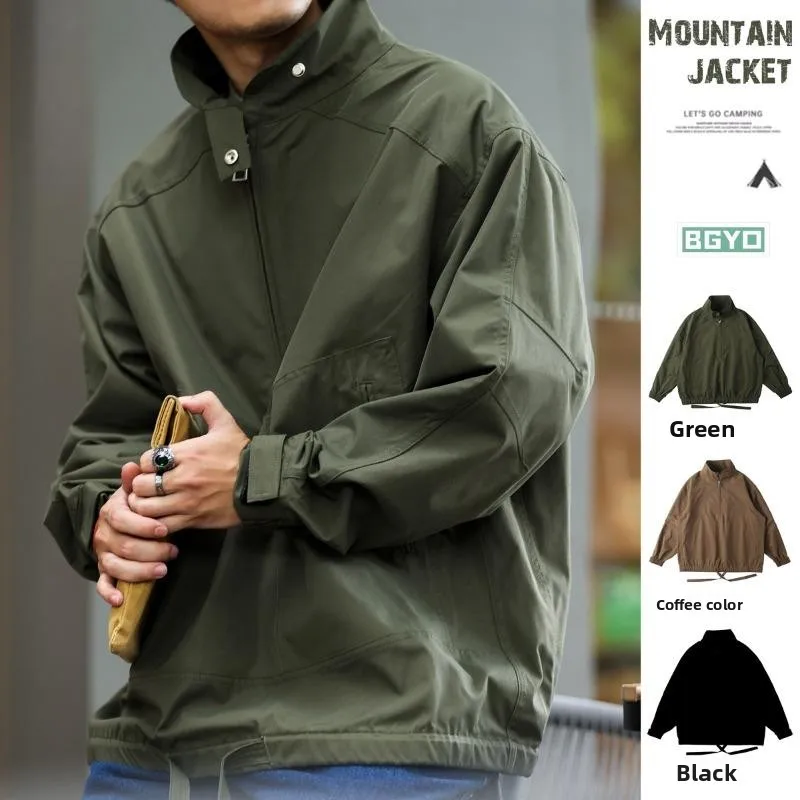 Мужская куртка в стиле ретро-американо с воротником-стойкой на молнии, повседневная рабочая одежда, весенне-осенняя, модная, для активного отдыха, свободного кроя, молодежная, популярная
Мужская куртка в стиле ретро-американо с воротником-стойкой на молнии, повседневная рабочая одежда, весенне-осенняя, модная, для активного отдыха, свободного кроя, молодежная, популярная