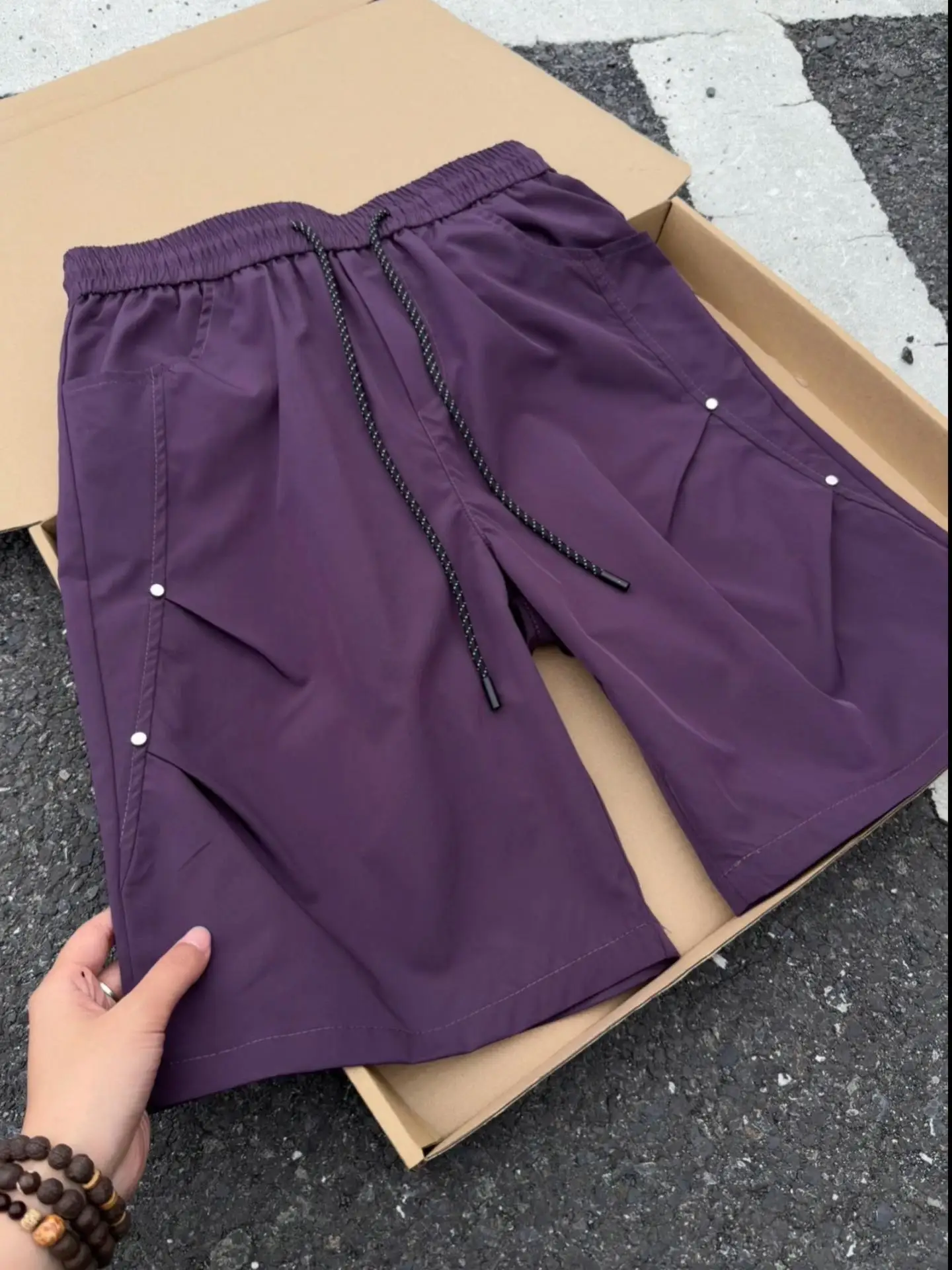 Quick Dry Mermaid Short Pants Men's Summer American Sports Beach Loose Fit Elastic Waist Pleated Vintage Style Five-Quarter L...
Quick Dry Mermaid Short Pants Men's Summer American Sports Beach Loose Fit Elastic Waist Pleated Vintage Style Five-Quarter L...