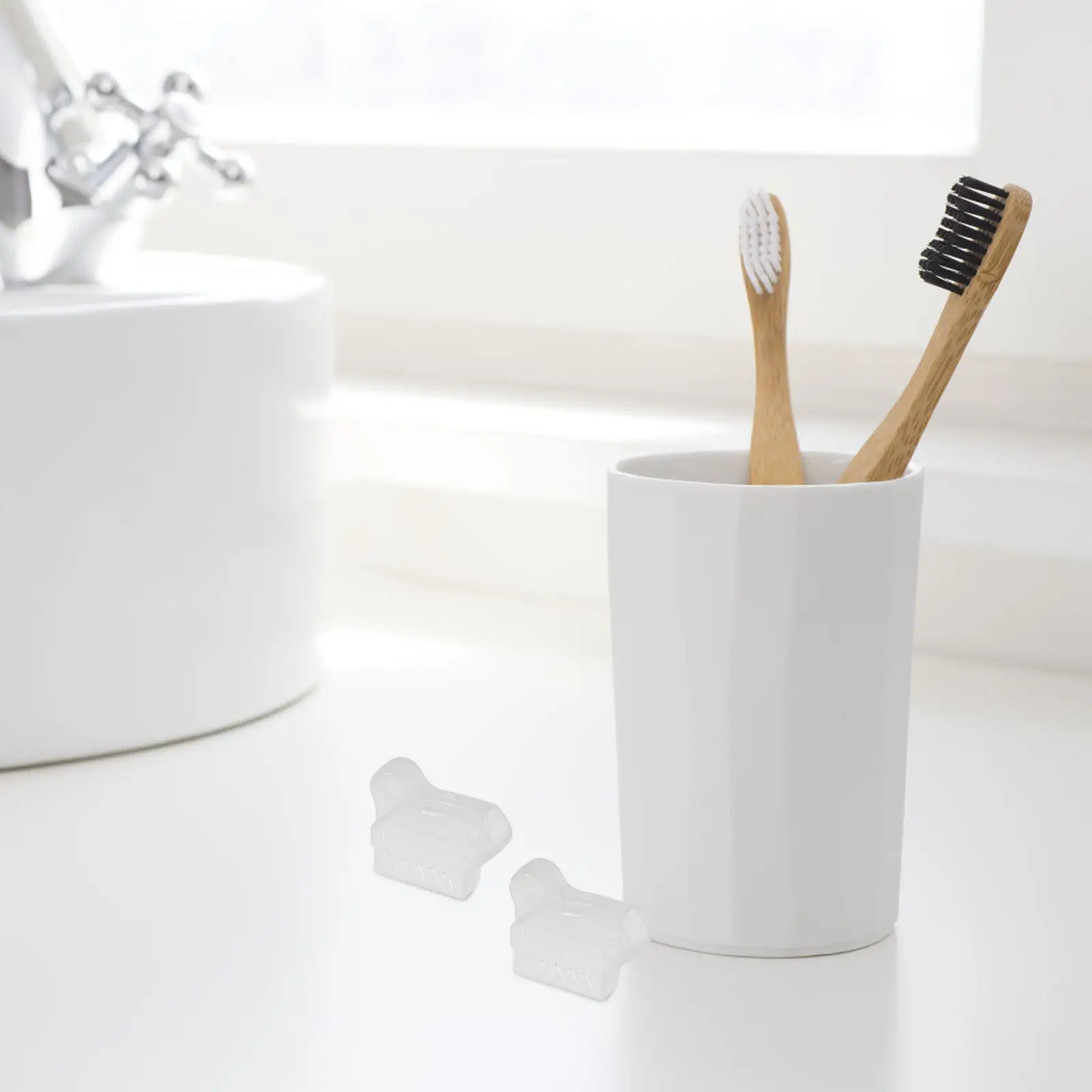 20Pcs Transparent Toothbrush Protective Cover Caps for Denture Cleaning Brushes Portable Sanitary Storage Travel Case
20Pcs Transparent Toothbrush Protective Cover Caps for Denture Cleaning Brushes Portable Sanitary Storage Travel Case