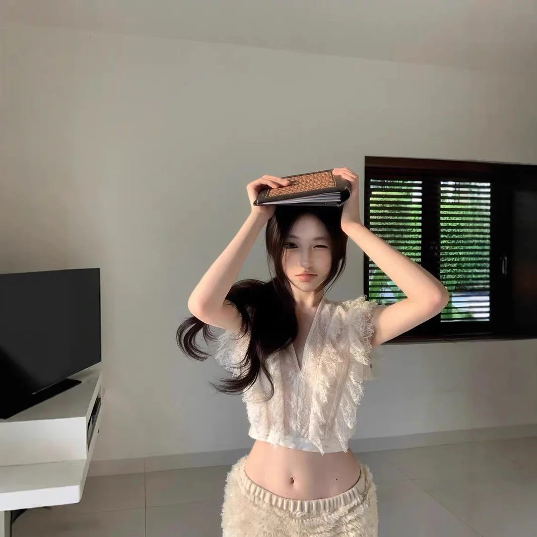 Женская модная одежда для взрослых по индивидуальному заказу, высококачественный кружевной комплект с небольшими рукавами-крылышками, легкий топ с v-образным вырезом, обнимающий комплект жилета без рукавов
Женская модная одежда для взрослых по индивидуальному заказу, высококачественный кружевной комплект с небольшими рукавами-крылышками, легкий топ с v-образным вырезом, обнимающий комплект жилета без рукавов