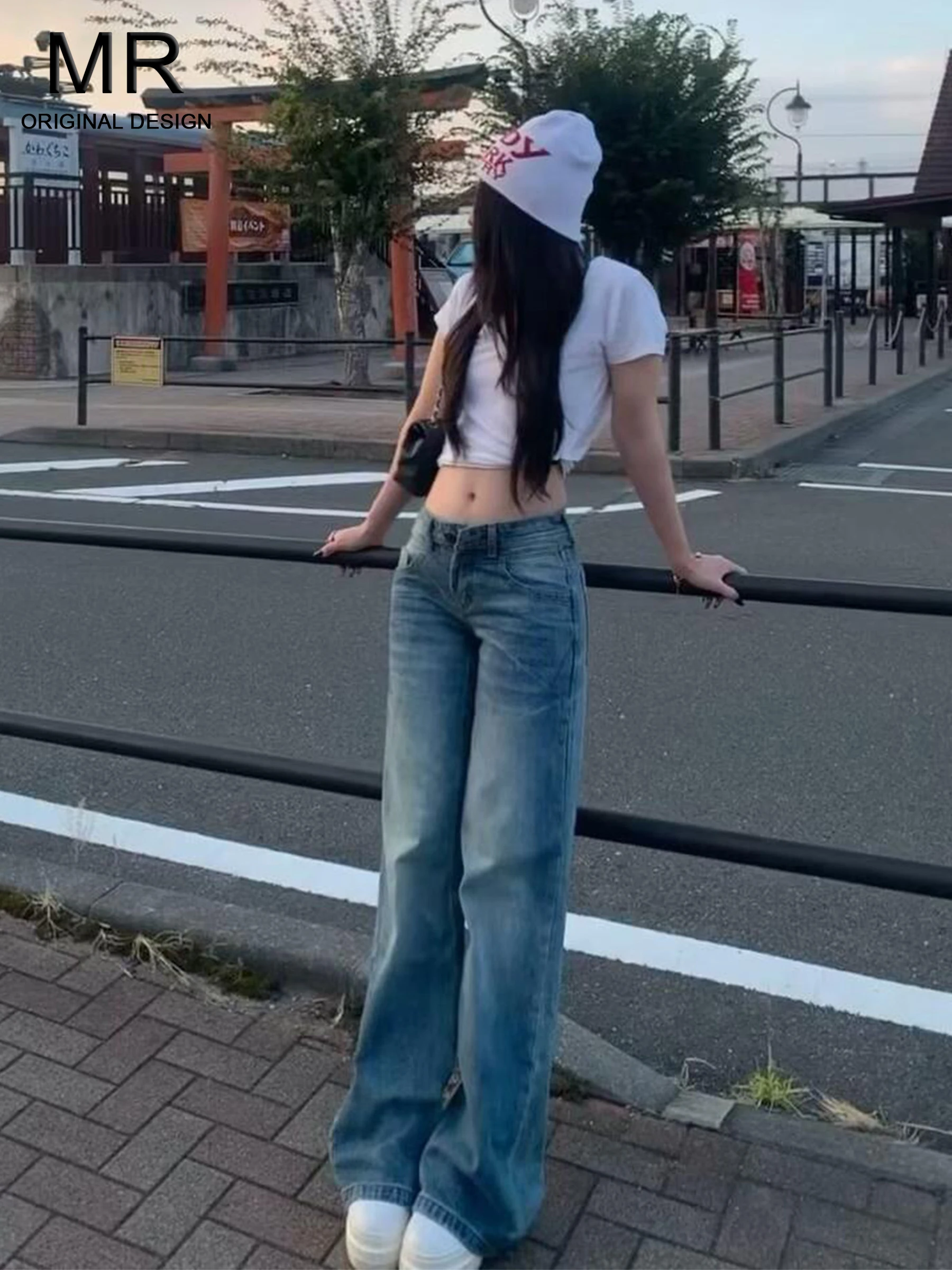 Loose Slimming Bell Bottom Jeans Women's American Style Washed Denim Casual Spring Summer High Waist Pocket Detail Jeans
Loose Slimming Bell Bottom Jeans Women's American Style Washed Denim Casual Spring Summer High Waist Pocket Detail Jeans