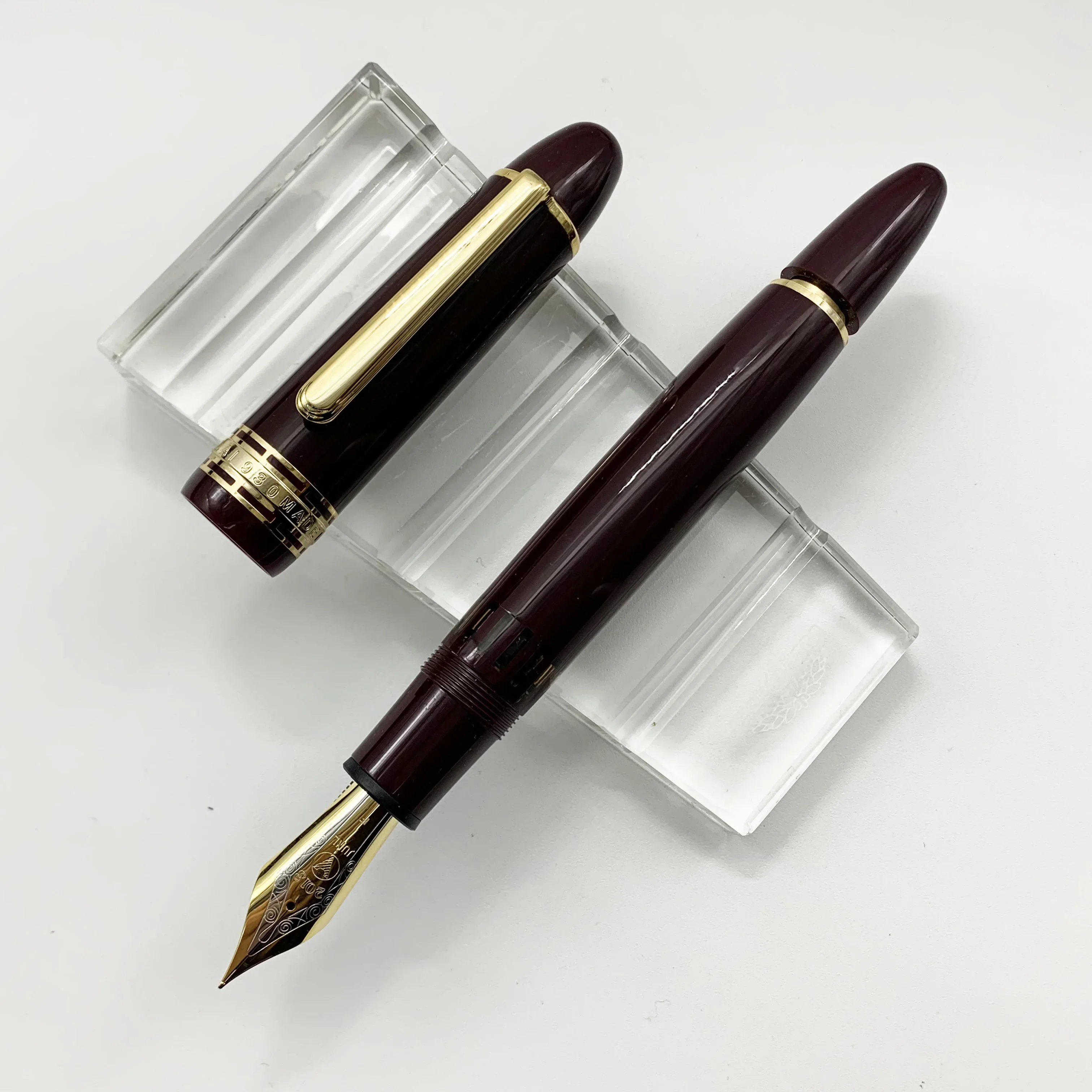 New WingSung/JUNLAI Large 930 Resin Piston Fountain Pen N0.9 Iraurita F/M/B Nib Gold/Silver Clip Business Student Writing Gift P
New WingSung/JUNLAI Large 930 Resin Piston Fountain Pen N0.9 Iraurita F/M/B Nib Gold/Silver Clip Business Student Writing Gift P