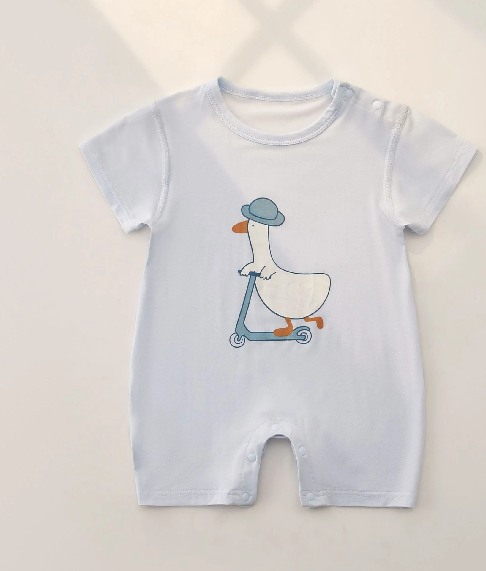 Baby Short Sleeve Modal Romper Newborn onesie Men's and women's baby clothes Summer thin climbing clothes Outer clothes
Baby Short Sleeve Modal Romper Newborn onesie Men's and women's baby clothes Summer thin climbing clothes Outer clothes