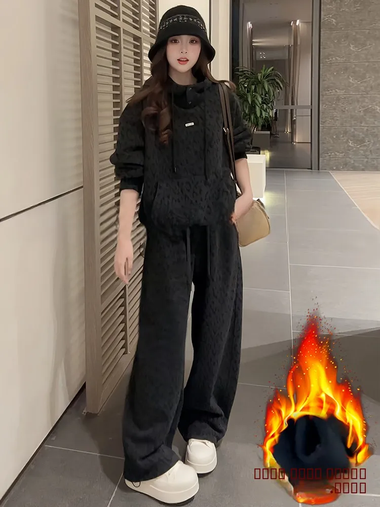 Зимний модный женский комплект: толстовка с капюшоном и свободные брюки с широкими штанинами, эффект стройности, повседневная одежда
Зимний модный женский комплект: толстовка с капюшоном и свободные брюки с широкими штанинами, эффект стройности, повседневная одежда