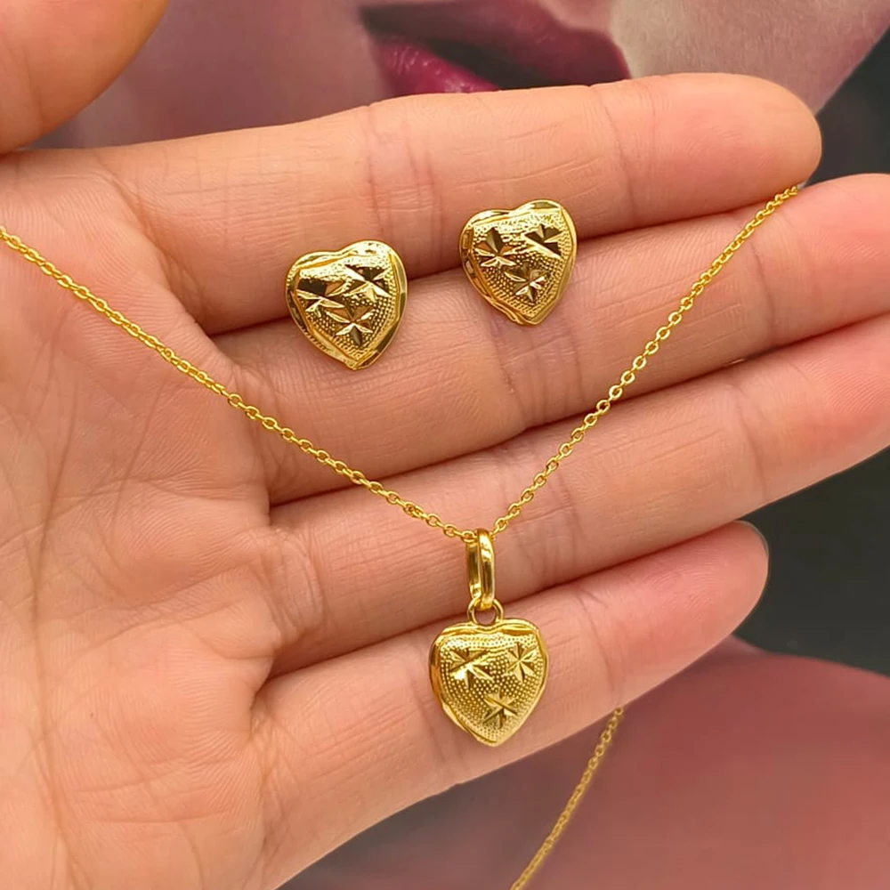 Ethiopian Gold Color Jewelry Set for Party Stud Earrings and Pendant Necklace Copper Alloy Jewelry Set for Anniversary Party
Ethiopian Gold Color Jewelry Set for Party Stud Earrings and Pendant Necklace Copper Alloy Jewelry Set for Anniversary Party