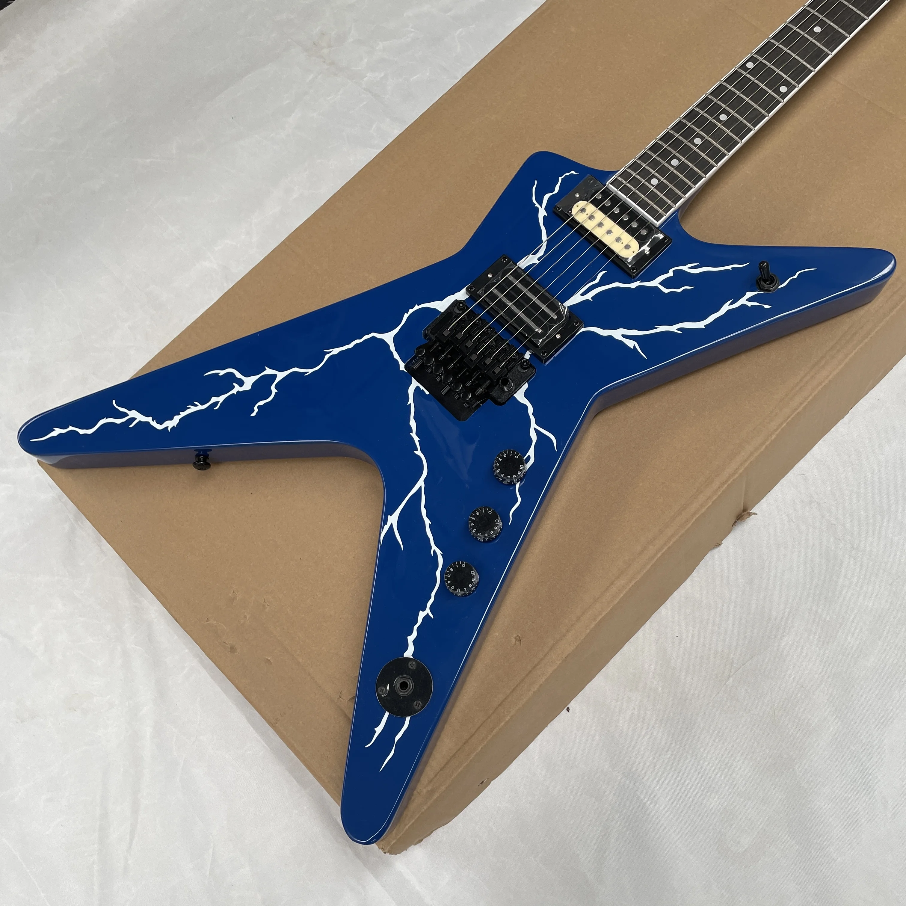 Blue Lightning 6-string electric guitar, Mahogany body HH pickup guitars, for beginners and professional players guitarra
Blue Lightning 6-string electric guitar, Mahogany body HH pickup guitars, for beginners and professional players guitarra