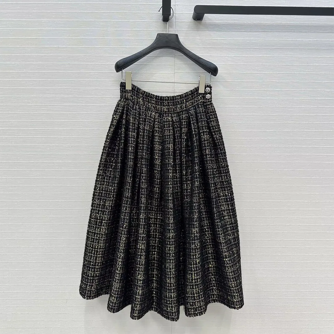 Новинка 202, осень-зима, винтажные твидовые шерстяные длинные юбки с блестками в клетку, женские плиссированные бальные юбки с высокой талией и пуговицами на молнии
Новинка 202, осень-зима, винтажные твидовые шерстяные длинные юбки с блестками в клетку, женские плиссированные бальные юбки с высокой талией и пуговицами на молнии