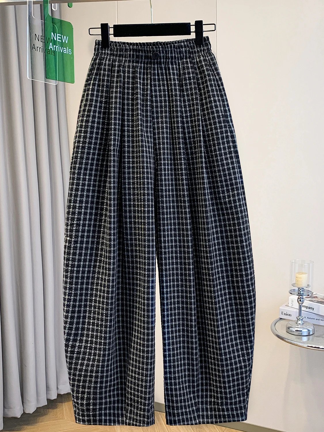 Summer 2026 New Plaid Harem Pants Thin Large Size Women's Loose Casual Versatile Wide Leg Pants Nine Points Balloon Pants
Summer 2026 New Plaid Harem Pants Thin Large Size Women's Loose Casual Versatile Wide Leg Pants Nine Points Balloon Pants
