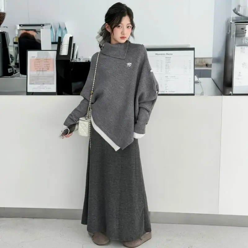 Горячий новый французский серый стильный нерегулярный ленивый стиль вязаный свитер платье комплект на осень-зиму 2025 повседневный свободный крой комплект из двух предметов
Горячий новый французский серый стильный нерегулярный ленивый стиль вязаный свитер платье комплект на осень-зиму 2025 повседневный свободный крой комплект из двух предметов