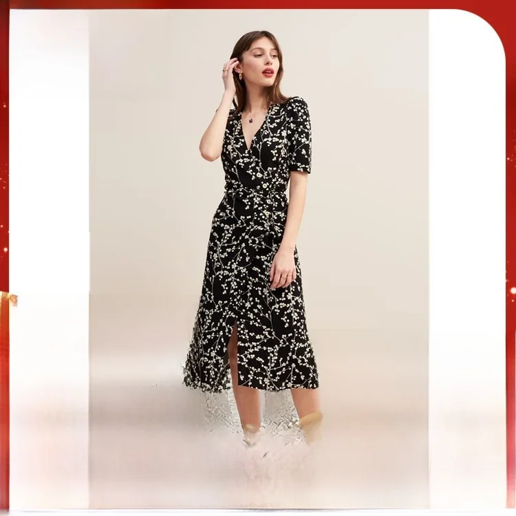 DVFV Collar Bow Side Button Floral Print Midi Dress Vintage Leaf Pattern Wrap Style Women's Fashion Summer New Arrival
DVFV Collar Bow Side Button Floral Print Midi Dress Vintage Leaf Pattern Wrap Style Women's Fashion Summer New Arrival