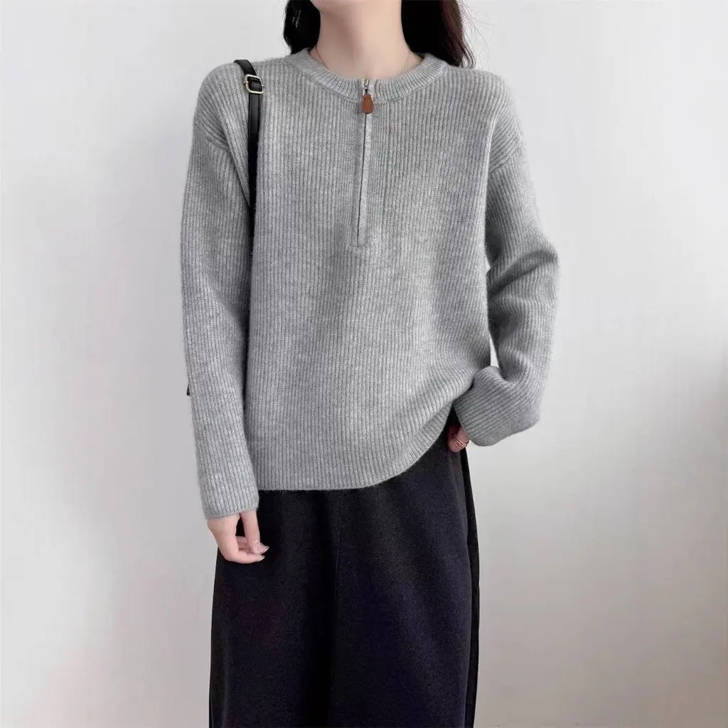 Women's Solid Color Long-Sleeve Knit Pullover Sweater with Half-Zip Design Casual Loose Fit European And American Style
Women's Solid Color Long-Sleeve Knit Pullover Sweater with Half-Zip Design Casual Loose Fit European And American Style