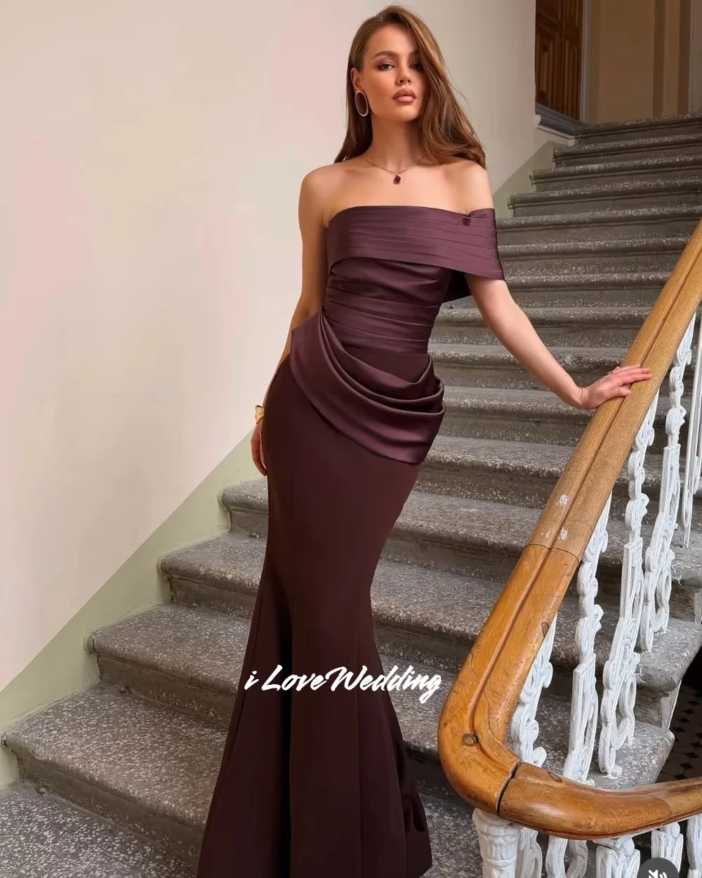 Burgundy Strapless Mermaid One Shoulder Evening Dress Ruched Bespoke Occasion Dress Saudi Arabia Floor- Length Pleated Customize
Burgundy Strapless Mermaid One Shoulder Evening Dress Ruched Bespoke Occasion Dress Saudi Arabia Floor- Length Pleated Customize