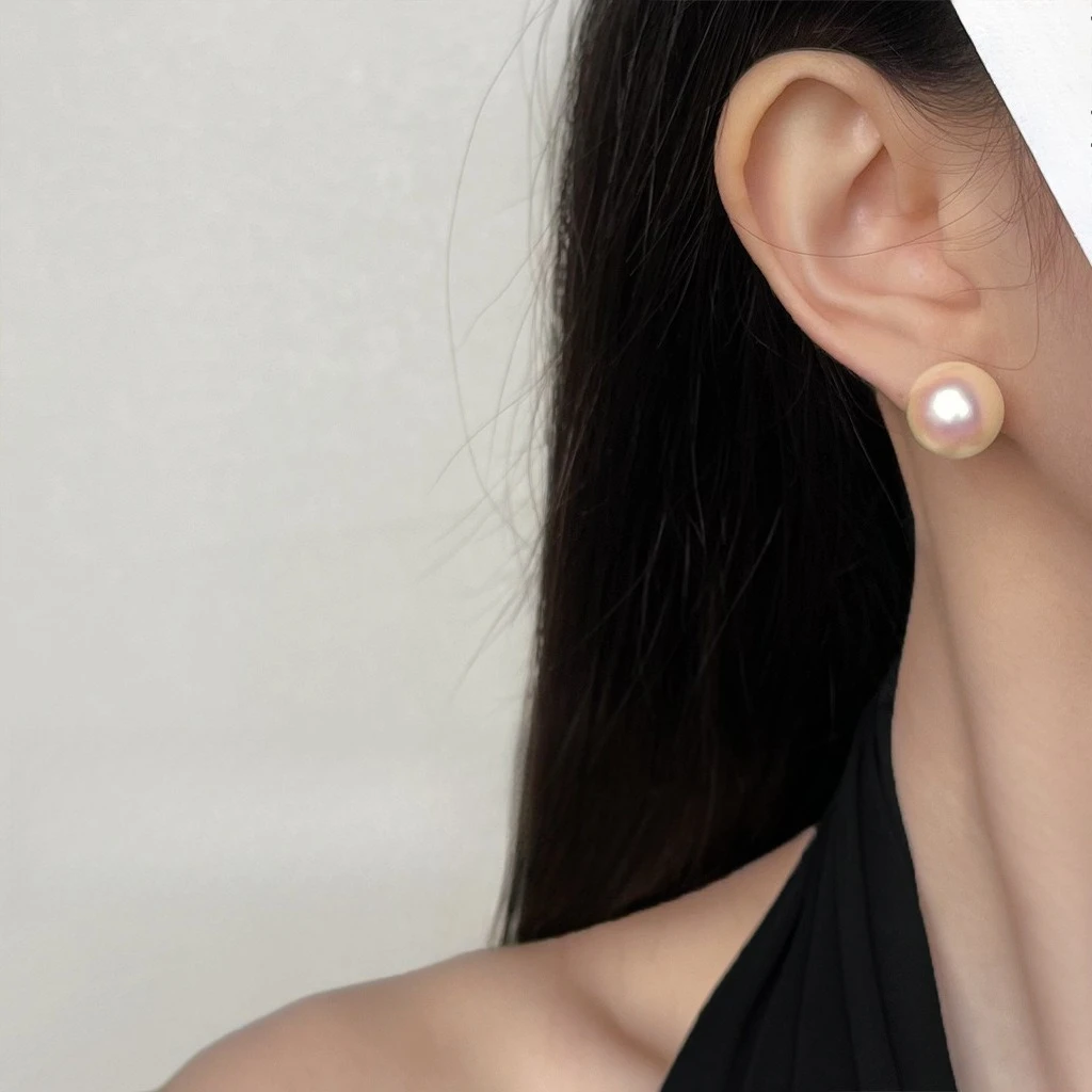 Glass Pearl Earrings for Women French Vintage Light Luxury Premium Elegant Daily Wear Hypoallergenic Cozy
Glass Pearl Earrings for Women French Vintage Light Luxury Premium Elegant Daily Wear Hypoallergenic Cozy