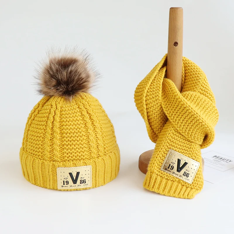 Children's hat and scarf two pieces autumn and winter baby pullover hat boys and girls knitted wool hat with velvet thickening t
Children's hat and scarf two pieces autumn and winter baby pullover hat boys and girls knitted wool hat with velvet thickening t