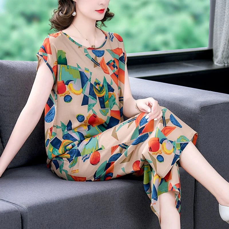 Lady Printed Trousers Two-piece Set Femme Casual Cotton Silk Sleeping Pants Suit Summer Women Large Size 4XL Home Pantalons 2PCS
Lady Printed Trousers Two-piece Set Femme Casual Cotton Silk Sleeping Pants Suit Summer Women Large Size 4XL Home Pantalons 2PCS