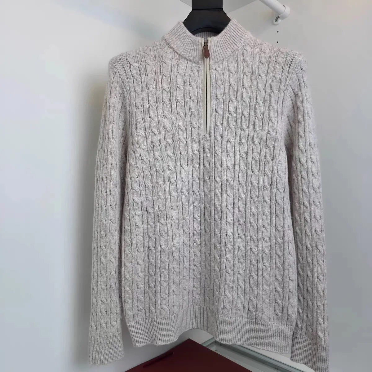 Мужской вязаный свитер с высоким воротником на молнии с застежкой-молнией и цветочным принтом Busin, повседневный длинный свек, свободный крой для среднего возраста и ли
Мужской вязаный свитер с высоким воротником на молнии с застежкой-молнией и цветочным принтом Busin, повседневный длинный свек, свободный крой для среднего возраста и ли