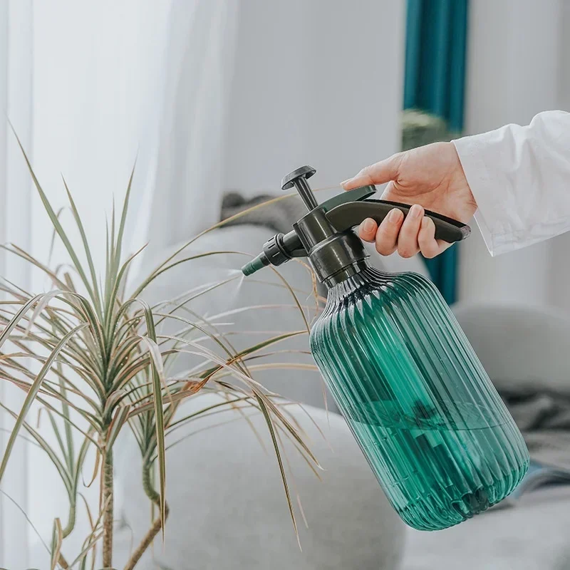 Household Convenience Hand Pressure Sprayer Manual Air Pump Garden Disinfection Water Sprayer Garden Irrigation Watering Tools
Household Convenience Hand Pressure Sprayer Manual Air Pump Garden Disinfection Water Sprayer Garden Irrigation Watering Tools