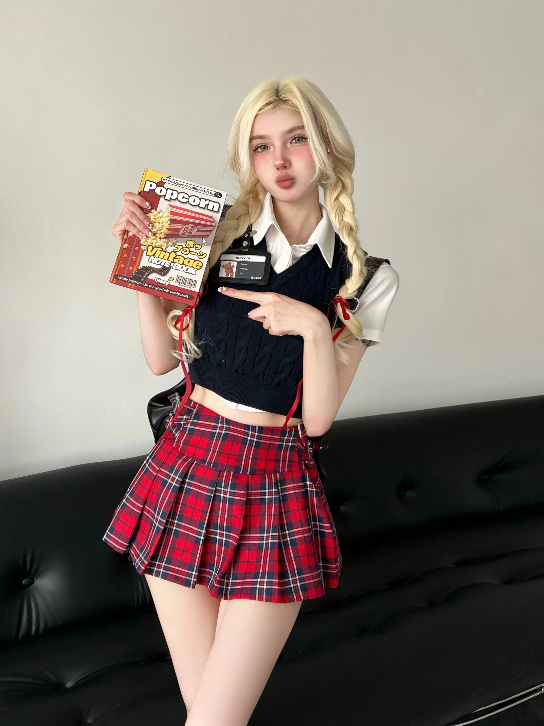 Американский комплект Sle orm, вязаный жилет, клетчатая юбка, сексуальный комплект с завязкой на талии для молодых женщин, комплект Sle Faion для колледжа
Американский комплект Sle orm, вязаный жилет, клетчатая юбка, сексуальный комплект с завязкой на талии для молодых женщин, комплект Sle Faion для колледжа