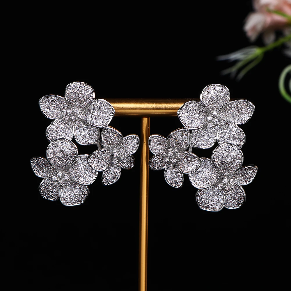 Trendy Luxury Flowers Cluster Stud Earrings For Women Wedding Cubic Zircon Crystal Dubai Bridal Earring E1643
Trendy Luxury Flowers Cluster Stud Earrings For Women Wedding Cubic Zircon Crystal Dubai Bridal Earring E1643