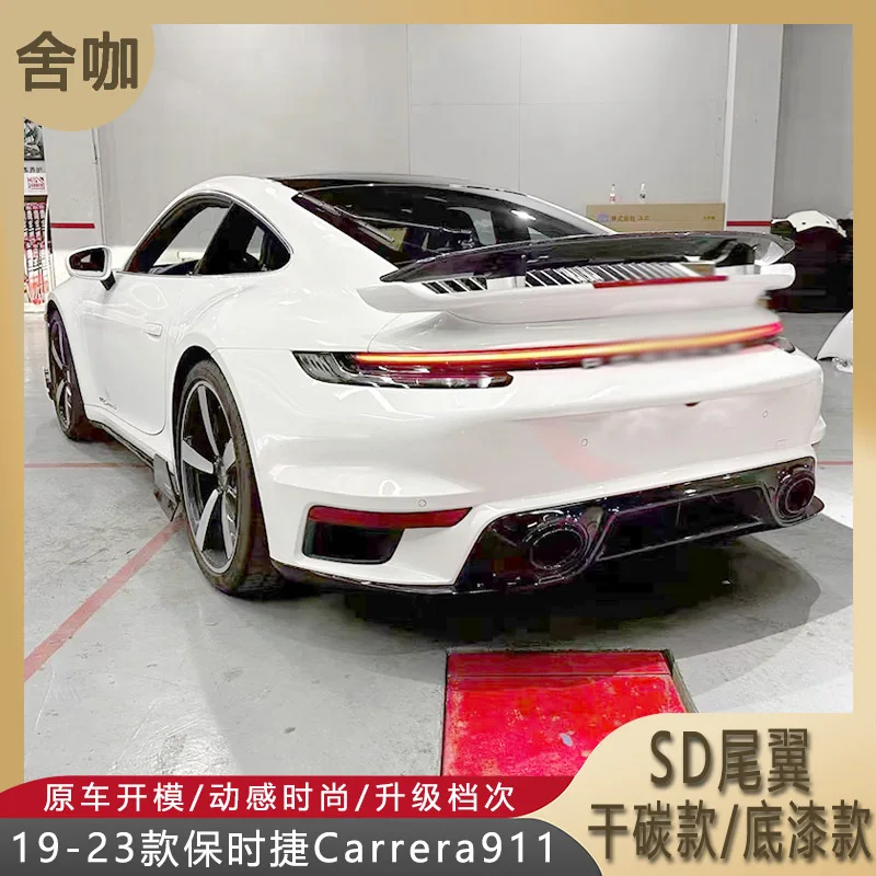 Suitable for The 19-23 Porsche 911CARRERA has been modified with TURBOSD rear wing with electric lift and PP primer dry carbon
Suitable for The 19-23 Porsche 911CARRERA has been modified with TURBOSD rear wing with electric lift and PP primer dry carbon