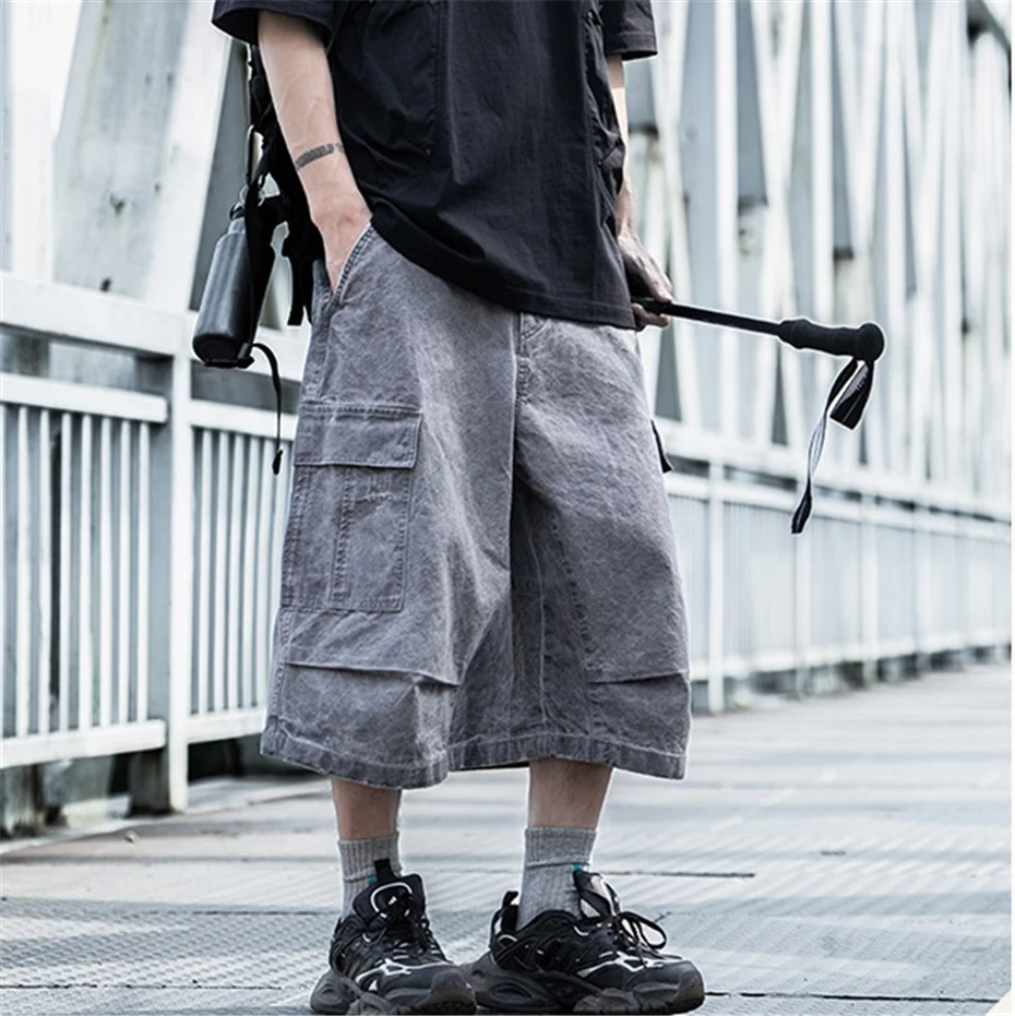 Hip Hop Washed Shorts Men Streetwear Punk Big Pockets Cargo Shorts Oversized Harajuku Baggy Wide-leg Calf Length Pants Unisex
Hip Hop Washed Shorts Men Streetwear Punk Big Pockets Cargo Shorts Oversized Harajuku Baggy Wide-leg Calf Length Pants Unisex