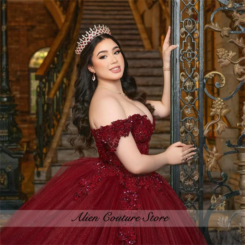 Exquisite Burgundy Quinceanera Dresses Off Shoulder Appliques Beading Tiered Rucehd Robe Quinceanera Ball Gown Customized
Exquisite Burgundy Quinceanera Dresses Off Shoulder Appliques Beading Tiered Rucehd Robe Quinceanera Ball Gown Customized