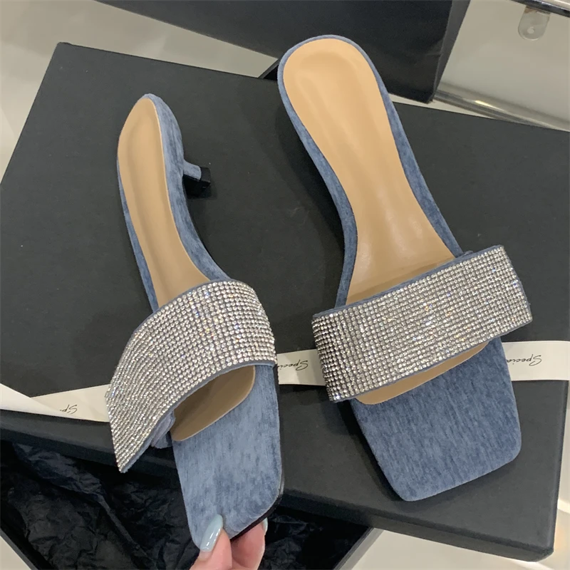 Aneikeh Fashion Glitter Rhinestone Narrowm Band Women Slippers Summer Square Toe Low Heels Casual Banquet Dress Mules Shoes
Aneikeh Fashion Glitter Rhinestone Narrowm Band Women Slippers Summer Square Toe Low Heels Casual Banquet Dress Mules Shoes