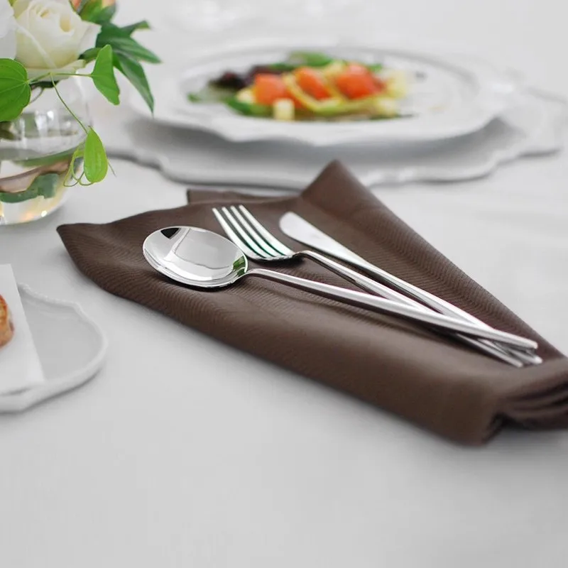 Mirror-polished Stainless Steel Western Tableware Set Four-piece Steak Knife Fork and Spoon Set for Home Use 
Mirror-polished Stainless Steel Western Tableware Set Four-piece Steak Knife Fork and Spoon Set for Home Use