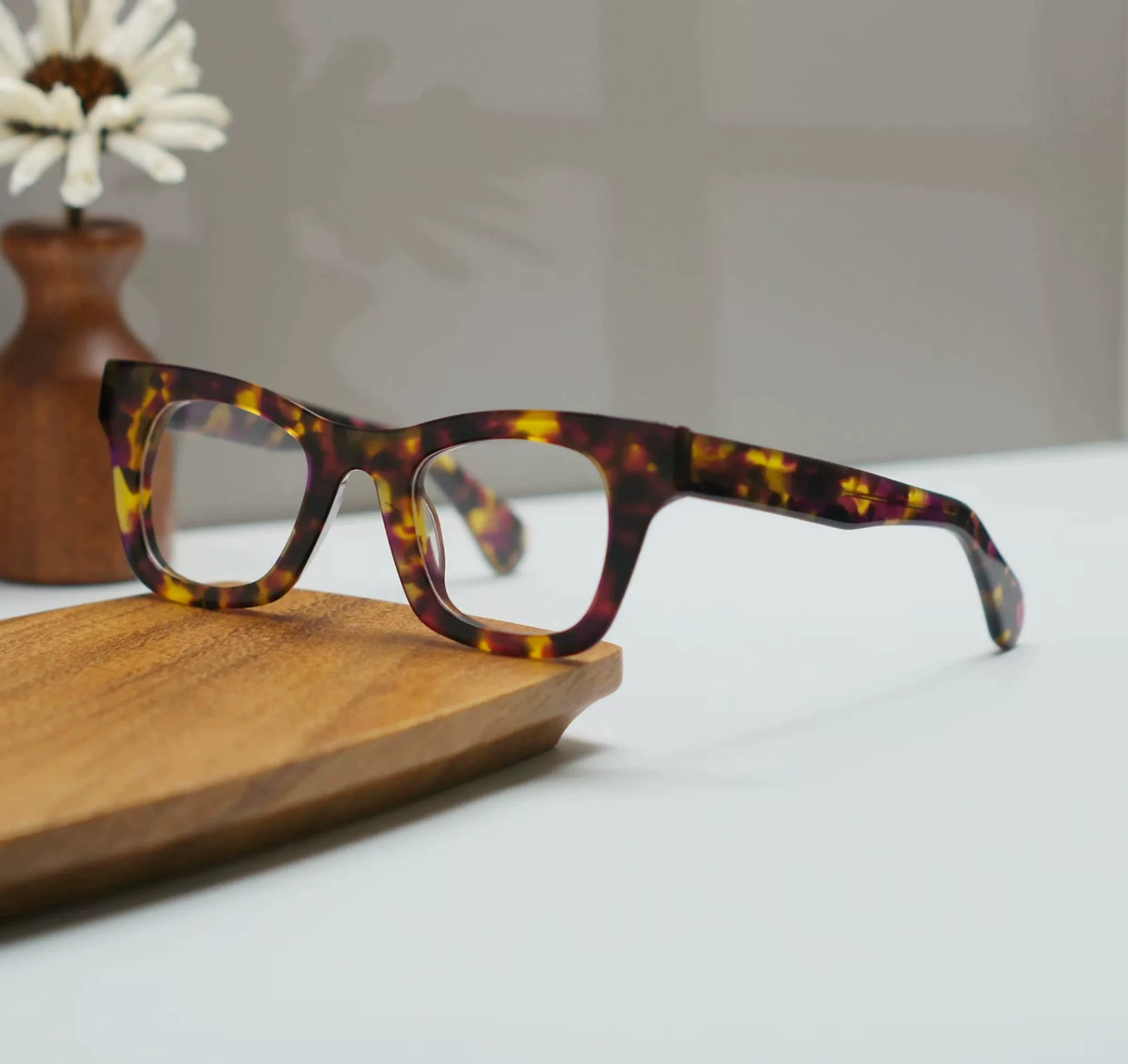 Retro oval shaped eyeglass frame acetate fiber eyeglass frame for men and women, can be paired with prescription glasses
Retro oval shaped eyeglass frame acetate fiber eyeglass frame for men and women, can be paired with prescription glasses