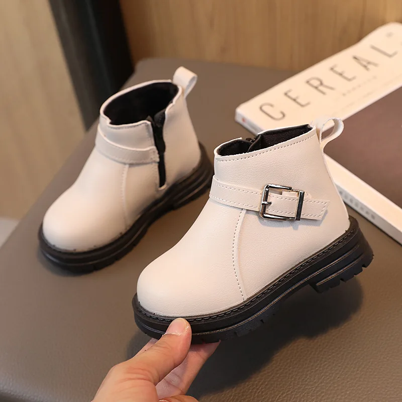 2023 New Britain Style Girls Ankle Boots Buckle Side Zipper Fashion Boys Leather Boots Cute Round-toe Retro Children Versatile
2023 New Britain Style Girls Ankle Boots Buckle Side Zipper Fashion Boys Leather Boots Cute Round-toe Retro Children Versatile