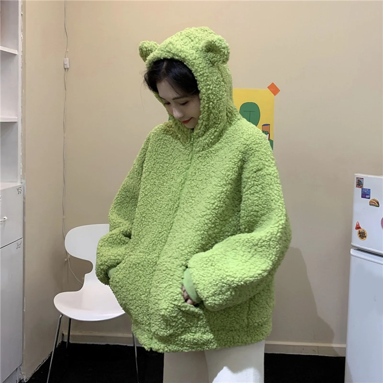Y2K Fluffy Bear Ear Outwear Coats Fall Winter Plus Size Warm Women Clothing Solid Color Green Plush Zipper Pockets Casual Jacket
Y2K Fluffy Bear Ear Outwear Coats Fall Winter Plus Size Warm Women Clothing Solid Color Green Plush Zipper Pockets Casual Jacket