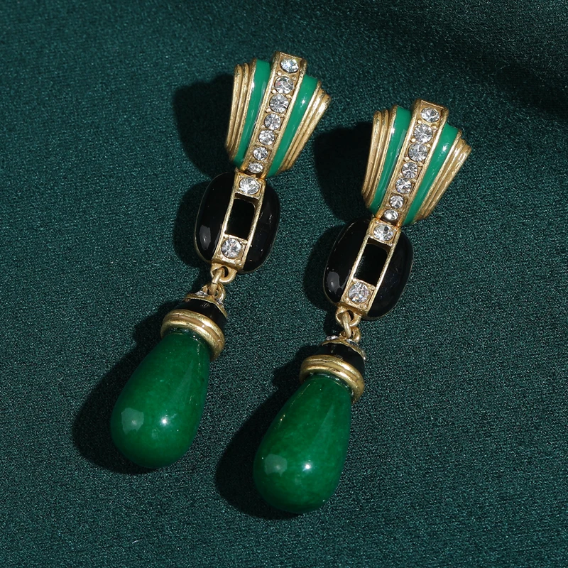 Vintage Green Jade Earrings Long Water Drop Designer Luxury Gold Color Jewelry Rhinestones For Women New Tends 2026 Party
Vintage Green Jade Earrings Long Water Drop Designer Luxury Gold Color Jewelry Rhinestones For Women New Tends 2026 Party