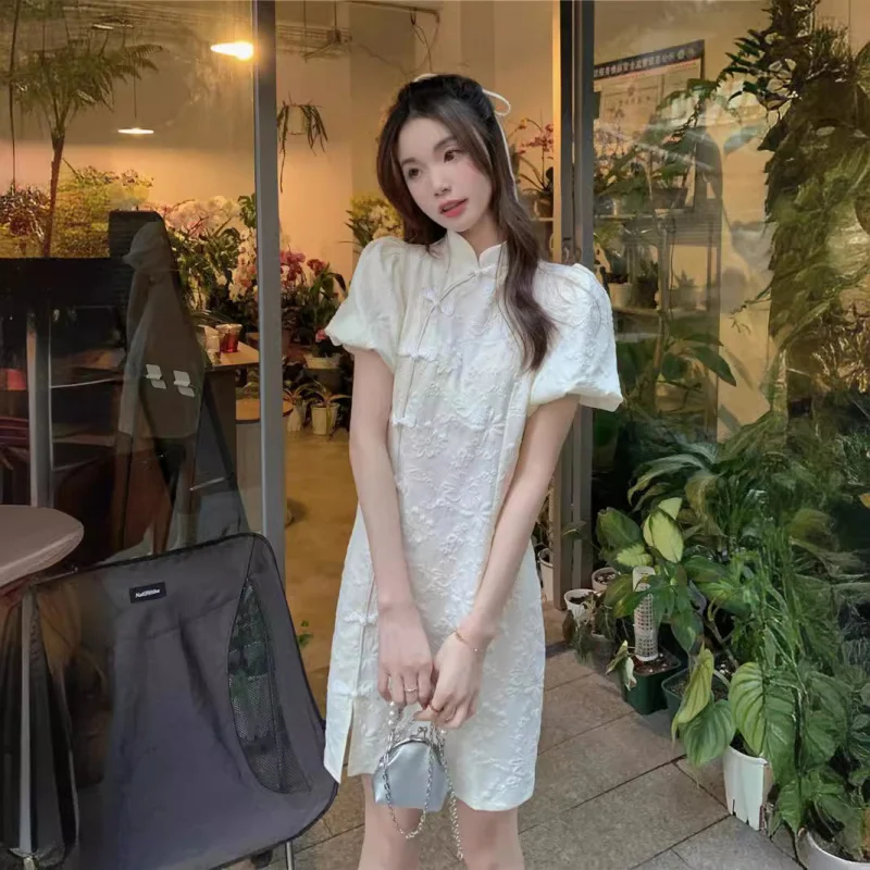 Новое стильное модифицированное платье Cheongsam с пышными рукавами и пуговицами, лето 2029, элегантное милое платье с воротником-стойкой
Новое стильное модифицированное платье Cheongsam с пышными рукавами и пуговицами, лето 2029, элегантное милое платье с воротником-стойкой