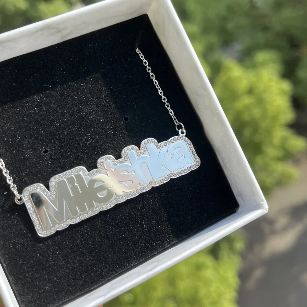 DUOYING Custom Nameplate Necklace Personalized Stainless Steel Letters Necklace With Crystal For Women Jewelry Gift
DUOYING Custom Nameplate Necklace Personalized Stainless Steel Letters Necklace With Crystal For Women Jewelry Gift