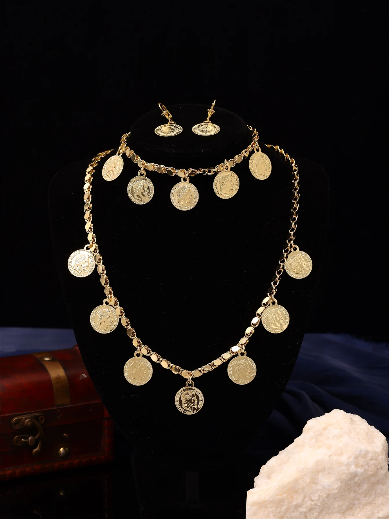 1pc Retro Luxury Women's Jewelry Set - Necklace, Earrings & Bracelet with Turkish Coin Pendant, Wedding Jewelry
1pc Retro Luxury Women's Jewelry Set - Necklace, Earrings & Bracelet with Turkish Coin Pendant, Wedding Jewelry