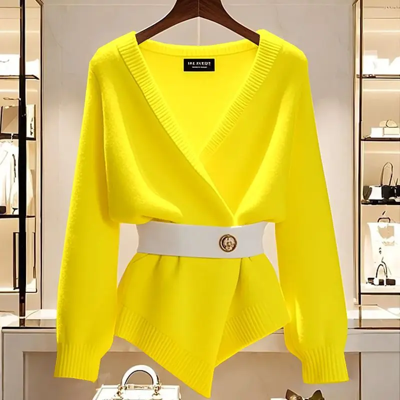 2025 Autumn New Design Sense Niche High-end Sense Knitted Top Small Fragrant Soft Waxy Autumn and Winter Sweater Jacket Women
2025 Autumn New Design Sense Niche High-end Sense Knitted Top Small Fragrant Soft Waxy Autumn and Winter Sweater Jacket Women