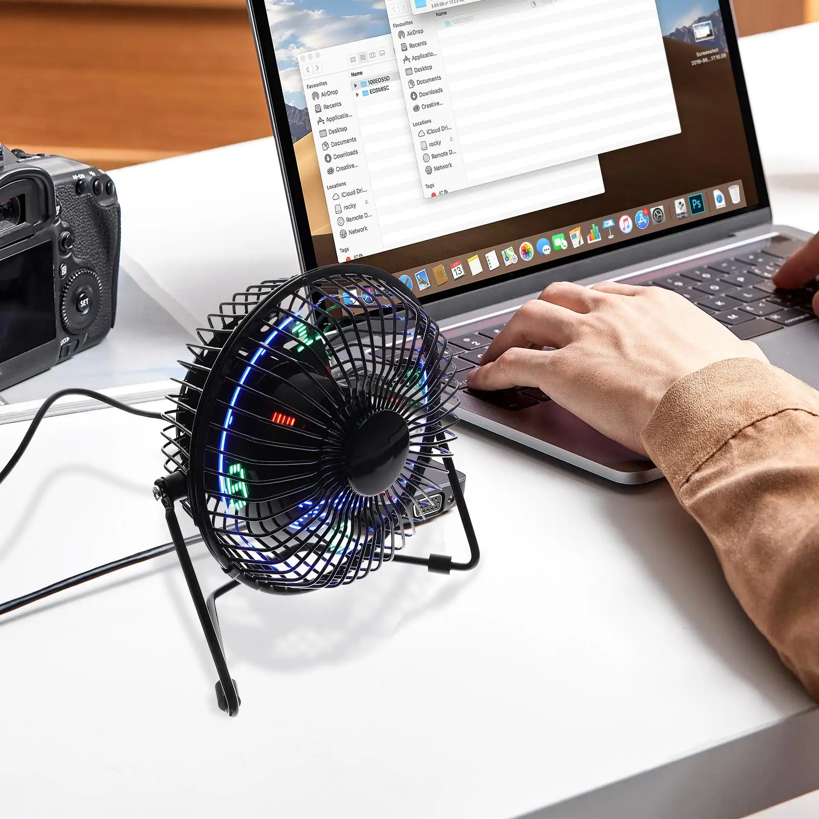 USB Temperature Fan LED Clock Mini Portable Personal Cooling Fans Desktop Hot Summer Display Silent 360 Degree Rotation
USB Temperature Fan LED Clock Mini Portable Personal Cooling Fans Desktop Hot Summer Display Silent 360 Degree Rotation