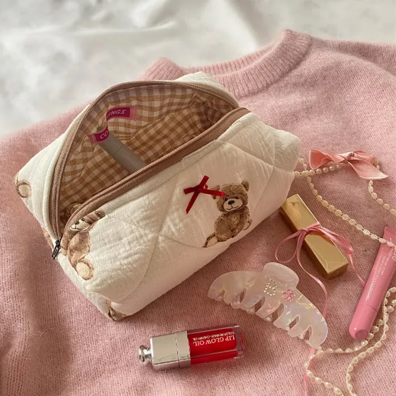 women's cosmetic bag kawaii Teddy Bear makeup bag Makeup storage bag Cartoon print makeup bag trousse fashion maquillage femme
women's cosmetic bag kawaii Teddy Bear makeup bag Makeup storage bag Cartoon print makeup bag trousse fashion maquillage femme