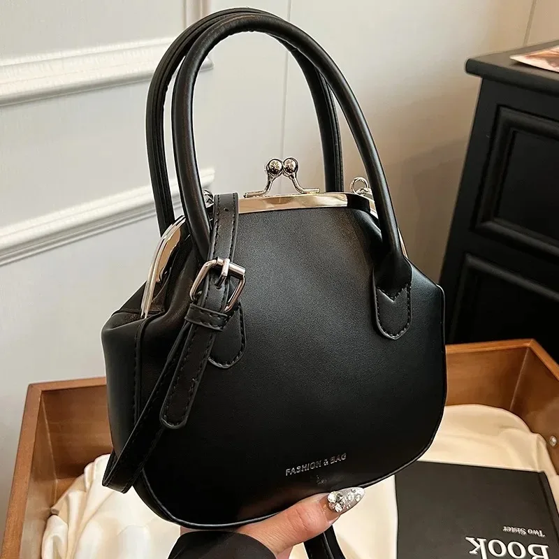 2025 New Versatile Casual Crossbody Shell Bag PU Design Sense One-Shoulder Portable Small Bucket Bag Bag Women
2025 New Versatile Casual Crossbody Shell Bag PU Design Sense One-Shoulder Portable Small Bucket Bag Bag Women