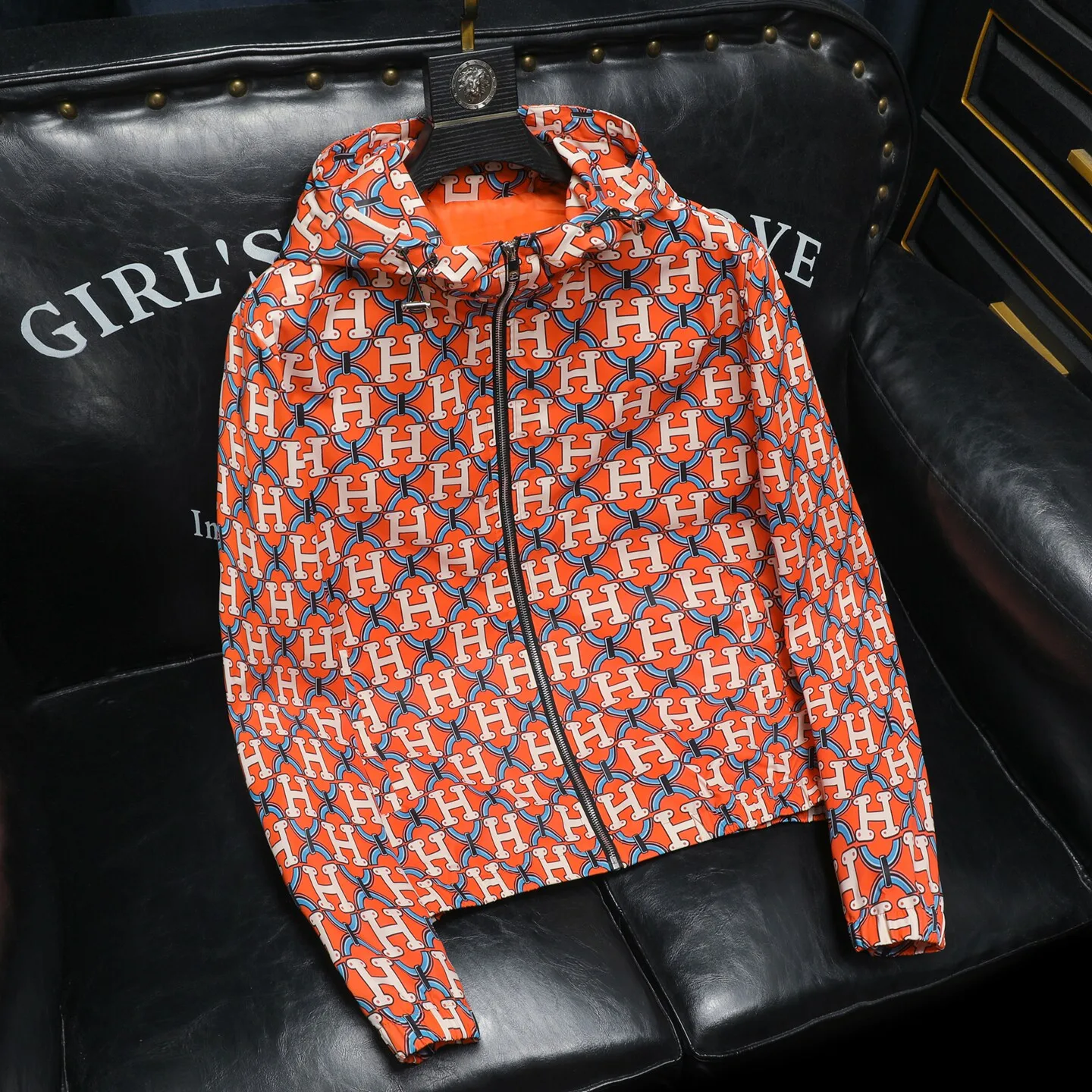 Мужская повседневная толстовка с принтом, тонкая ветрозащитная куртка, новинка весеннего сезона, большие размеры, из полиэфирного волокна, теплая, с длинными рукавами, на молнии
Мужская повседневная толстовка с принтом, тонкая ветрозащитная куртка, новинка весеннего сезона, большие размеры, из полиэфирного волокна, теплая, с длинными рукавами, на молнии