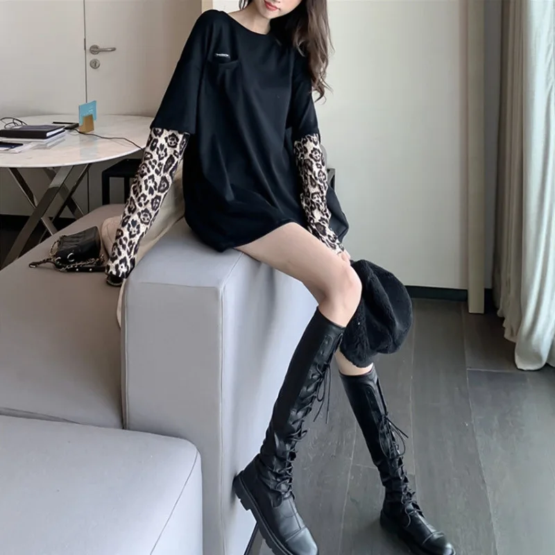 Autumn vintage design, niche leopard print long sleeved t-shirt, women's new fake two-piece top, base shirt
Autumn vintage design, niche leopard print long sleeved t-shirt, women's new fake two-piece top, base shirt