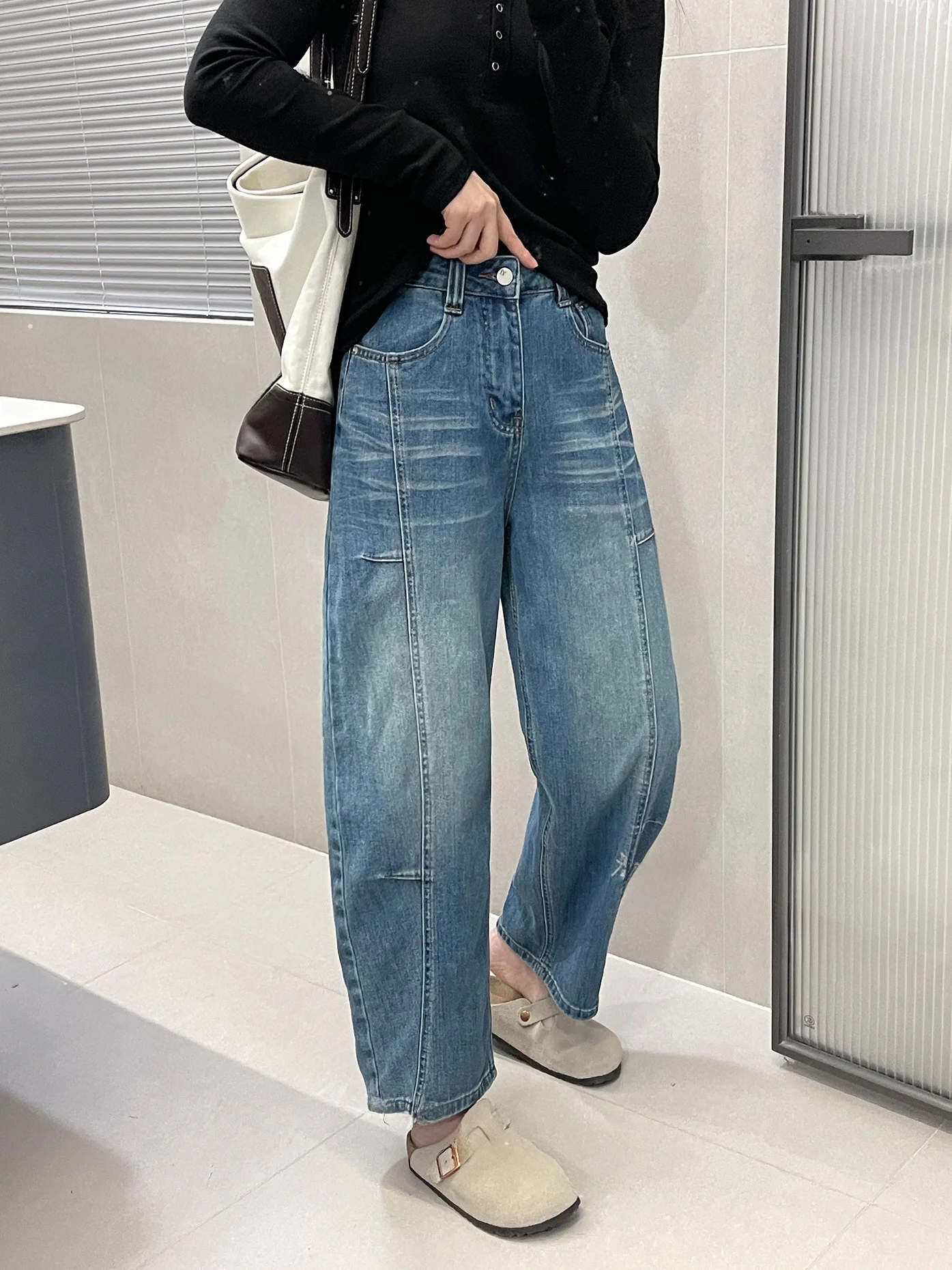Slimming High Waist Wide Leg Jeans Women's Spring New Style Vintage Knife Nine-Piece Denim Pants Conceal Meat Leggings
Slimming High Waist Wide Leg Jeans Women's Spring New Style Vintage Knife Nine-Piece Denim Pants Conceal Meat Leggings
