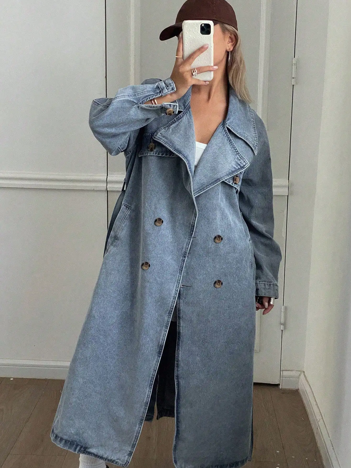 Women's Long Washed Denim Trench Coat, Double-Breasted Fall Jacket for Casual & School Style
Women's Long Washed Denim Trench Coat, Double-Breasted Fall Jacket for Casual & School Style