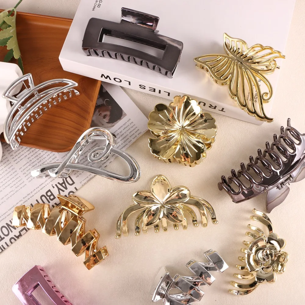 Electroplated gold and silver series grab clip, retro fashion and versatile, back of the head hairpin, hair pan, hair shark clip
Electroplated gold and silver series grab clip, retro fashion and versatile, back of the head hairpin, hair pan, hair shark clip