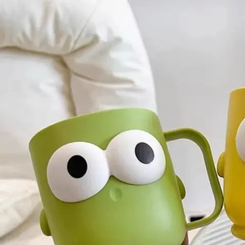 Cute Cartoon Toothbrush Holder, Multi-functional Oral Care Cup, Suitable For Student Dormitories And Home Oral Care Sets
Cute Cartoon Toothbrush Holder, Multi-functional Oral Care Cup, Suitable For Student Dormitories And Home Oral Care Sets