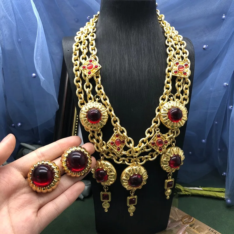 Multi-layer chain glass pendant necklace temperament 100 matching earrings vintage jewelry
Multi-layer chain glass pendant necklace temperament 100 matching earrings vintage jewelry