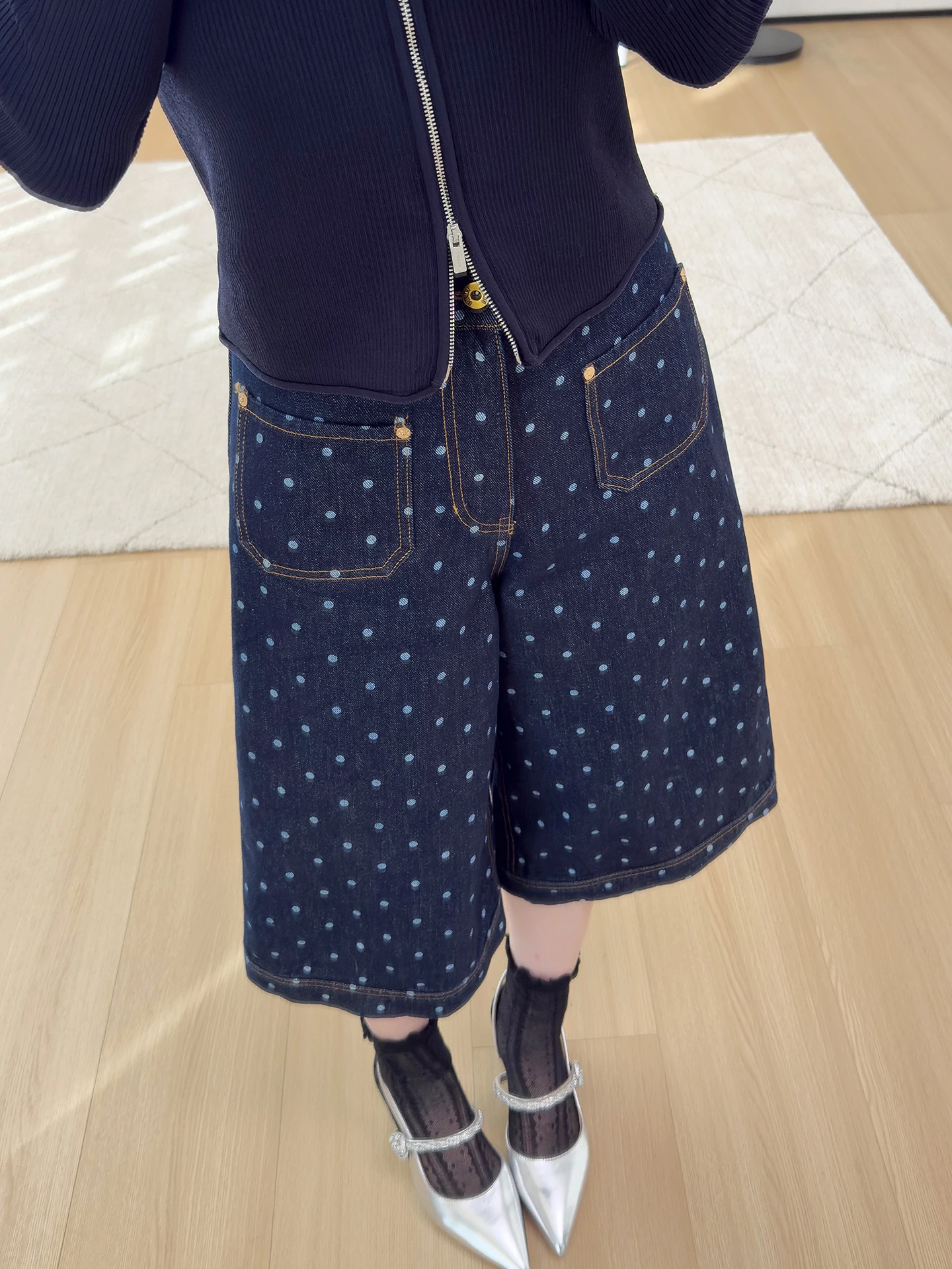 High Waist A-Line Long Pants Women's Commuter Straight Leg Jeans Cotton Polka Dot Seven-Foot Blue Jeans Casual Spring
High Waist A-Line Long Pants Women's Commuter Straight Leg Jeans Cotton Polka Dot Seven-Foot Blue Jeans Casual Spring